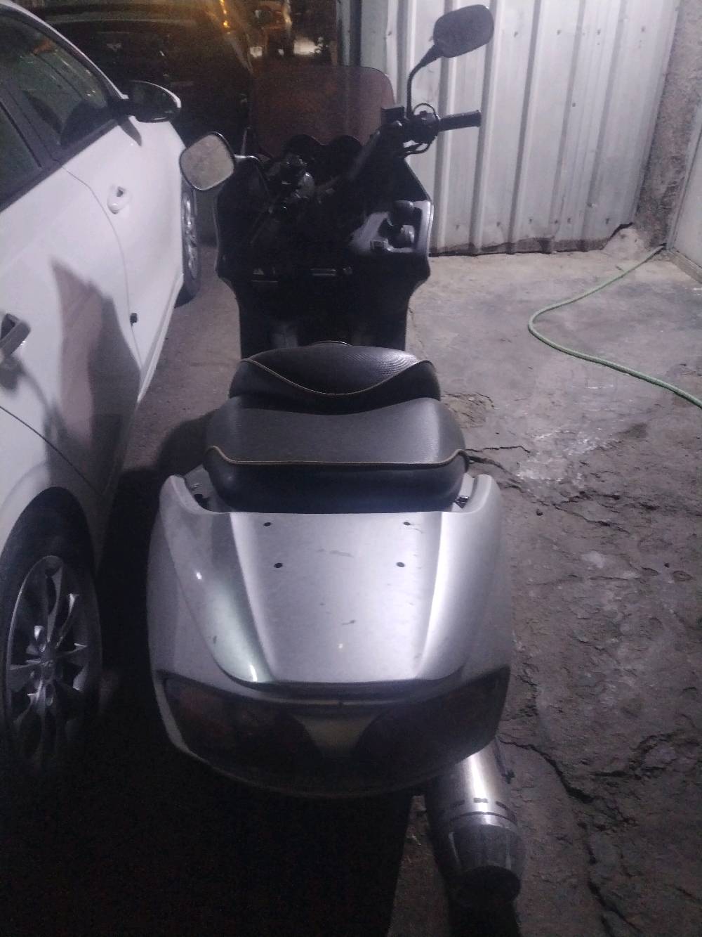 دراجة فورزة 06 للبيع
كلجات رياضي
تخم تاير جديد
بريكات جديدة
كشن جديد
الدراجة خير من الله
عوزهة جم شغلة
رايدهة ب750
***********
