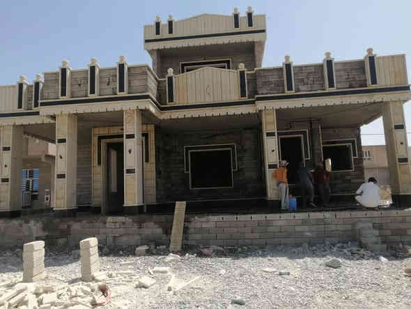 يوجد كادر حجر حلان بسعر مناسب شغل شرط هندسه من يرغب بل عمل يتصل عل خط و الخاص مفتوح ***********
