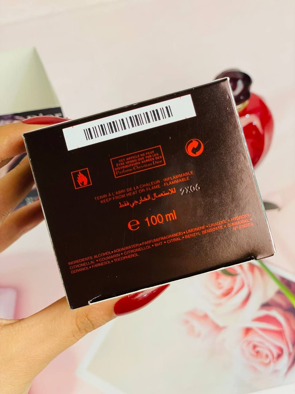 ✨ عطر الأنوثة الطاغية ✨

عطر Hypnotic Poison Eau Secrète من Dior 💄❤️
سحر ما ينقاوم ولمسة فخامة بكل رشة 😍

✅المكونات 
الفانيلا حلو اللوز فاكهي الجوز ناعم خشبي جود الهند الزهور البيضاء بلسمي 😍💄✨

💋 رائحة دافئة وجذابة تخطف القلوب
🌹 مزيج أنثوي يجمع بين النعومة والقوة
✨ ثابت ويفوح لساعات طويلة

إذا تحبين تكونين مميزة بكل مكان ✨
هذا العطر راح يكون توقيعك الخاص 💃
الحجم 100ml المنشأ أمريكي 🇺🇸


**إذا كنت صاحب هذا الإعلان وتريد حذفه لأي سبب، رجاءا أرسل رسالة إلى الدعم الفني**