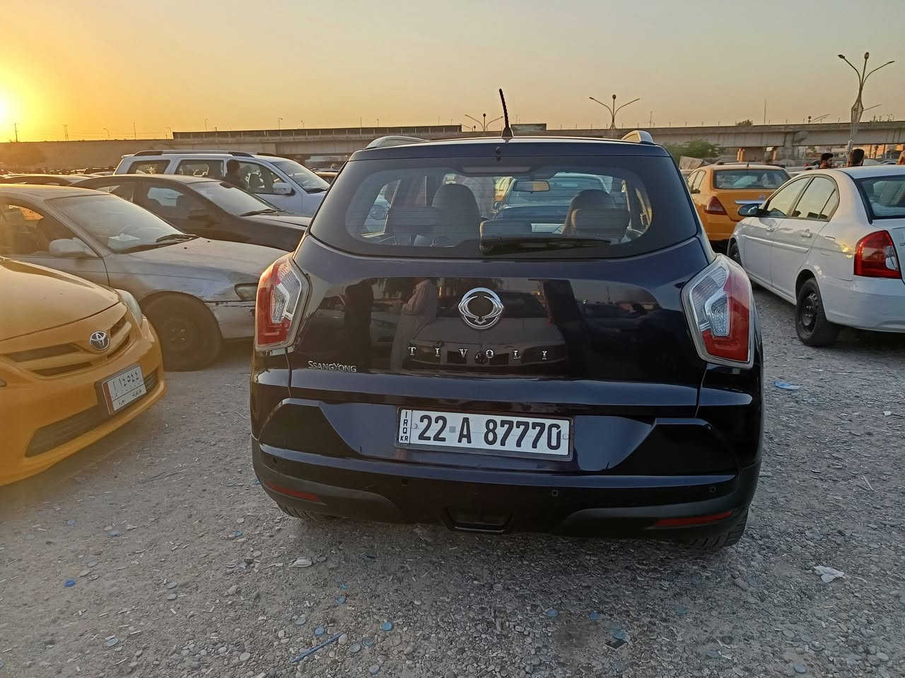 السلام عليكم سانكيونك تيفولي 2016
بدون صبغ فقط تعديل باب خلف السائق واربع اصابع بالصندوك تعديل فول ماعدا بصمه وكبر عادي محرك مامفتوح 
السعر 90 وبيها مجال الشراي يخابر رقم اسيا ***********
رقم كورك ***********
