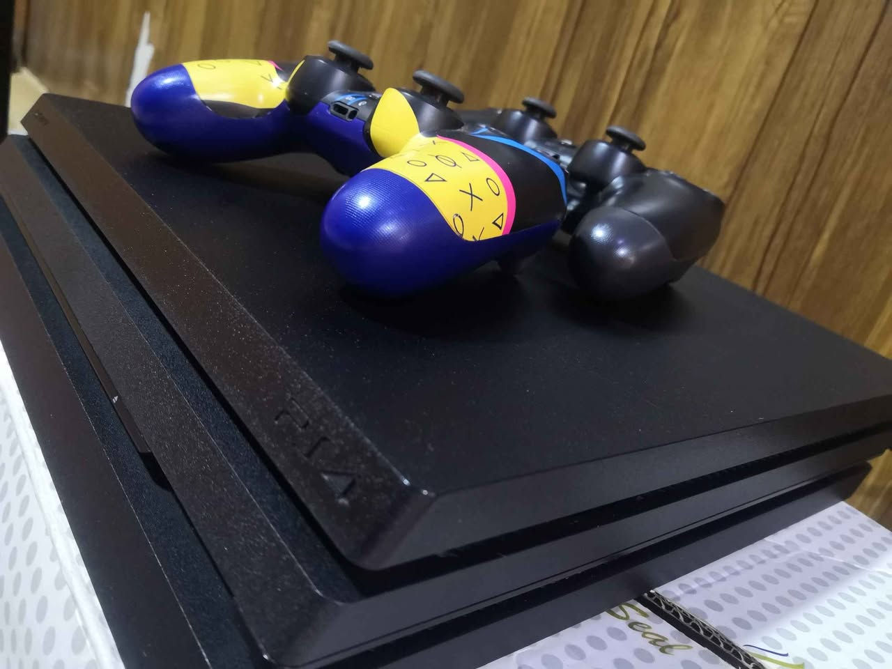 سلام عليكم
البيع جهاز ps4 POR مهكر  سعه تخزين واحد تير
جهاز ابشرط مابي اي عيب ولا مفتوح ولا مصلح
حتى جوستك ماله يده مامفتوح  بيه 14 لعبه
نضام قرص نضافه جهاز عاليه باب اول
سعر 370 الف بيه مجال كركوك, العراق


**إذا كنت صاحب هذا الإعلان وتريد حذفه لأي سبب، رجاءا أرسل رسالة إلى الدعم الفني**