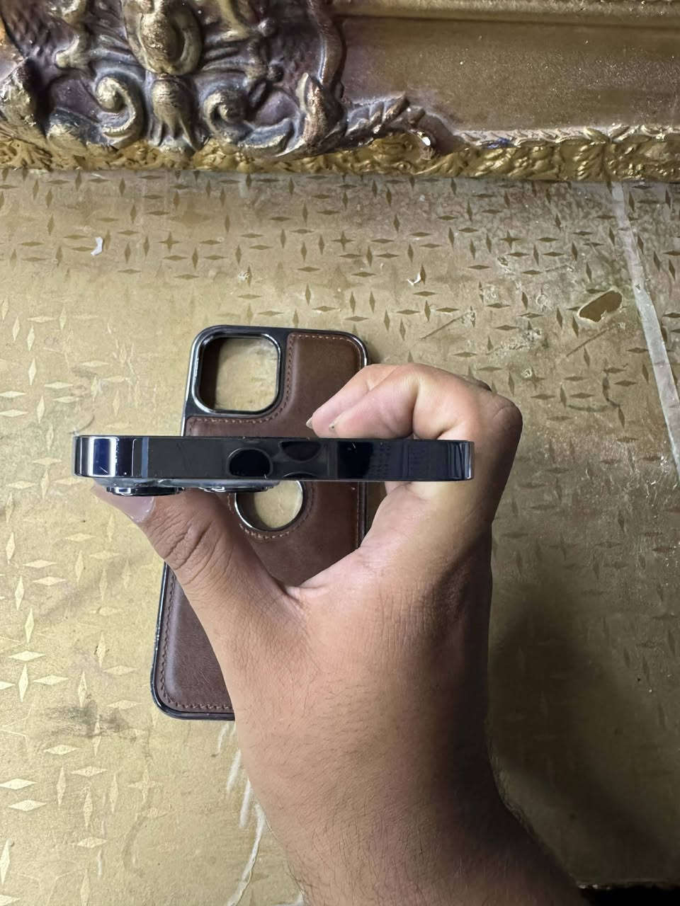 سلام عليكم ايفون 13برو ماكس ذاكره 256 جهاز وكللا ما طاب مصلح خلاص بطاريه 86 جهاز كله شغال ما بي اي عيب ***********المكان كركوك

