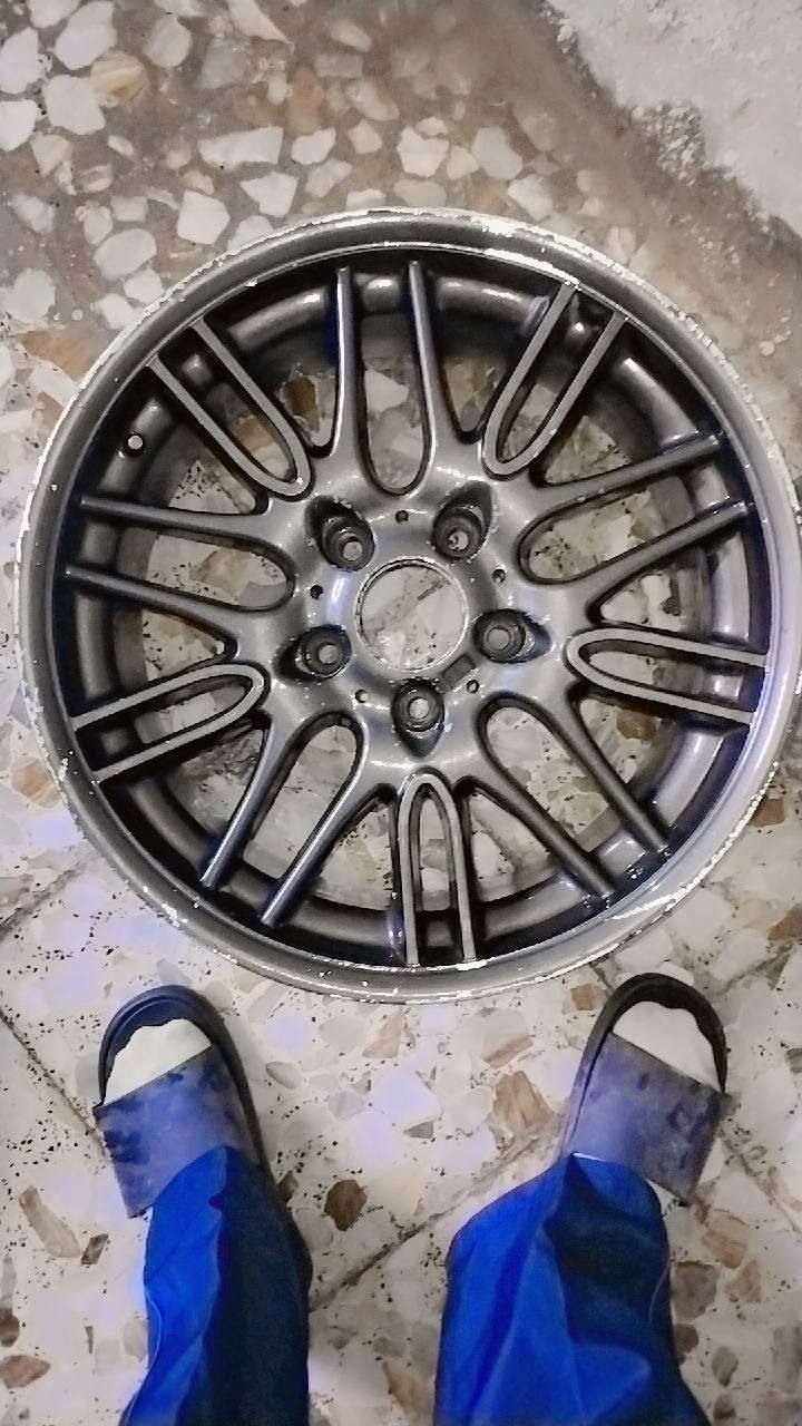 ويل رياضي m5 اصلي مختمات مو تجاريات للبيع اثنين مابيهن شي واحد معوج واحد مفطور *********** للاستفسار السعر 250 الف جنايت الصقر يعرفون هاذة الويل
