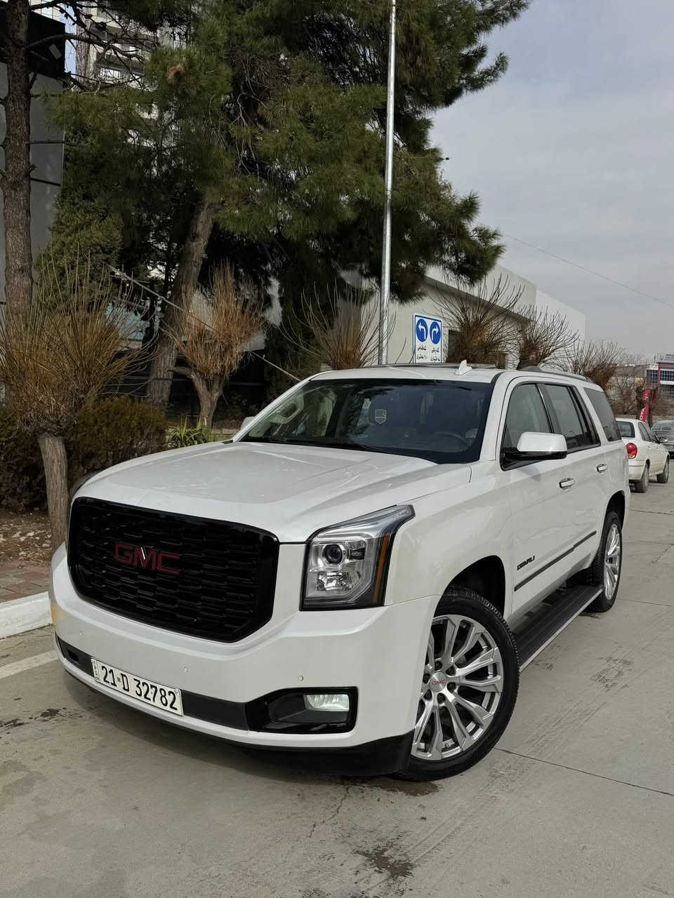 جيمسي دينالى  2017    كندى كلين داخل عيراق  
فقط   بس  جملغ  سايق  امامى  صبوغ بدون زربة 🖐️🖐️

اللَّهُمَّ صَلِّ عَلَى مُحَمَّدٍ وَعَلَى آل مُحَمَّدٍ

رقم /    ***********

🔷جيمسى دينالى   لوك  لوك  شرط   ماشى 92 الف كيلو📦

🔷سياره مواصفات معروفه ( فولل فول )

🔷 مواصفات   معروفة   فولل فول 

🔷سياره (V8 )    _ (DVD ) شاشات

🔷 گير و محريك  شرط  واحد بورغى مامفتوح  

🔷مكفولة  ماعد   جملغ  سايق  امامى  بس صبوغ بدون كلشى 

🔷سياره ماشيه  92   الف كيلو حقيقي/  بسمى  سيارة

🔷4 اطارات و ويل جديد شريكه 

🔷سياره داخل بيجى   كوشنات جلد

🔷سياره محرك بشرت مامفتوح جديد جديد

🔷 محرك (V8) 

🔷سياره حيل نظيفه كلشي علي بلادي لوك

🔷مواصفات

( فتحة ...  كوشنات DVD ... داتاشو ... گيج الكترونى 
تشغيل عنبعود ... حساس ... كاميرا ... رادار 
... 7 راكب ... سنوق شفط ... دوسات كهربائى ... مرى شفط ... يدو ويل كروم ... بلاجكتور ... ڤوليوم ...  بعد )

🔷نظافه  ١٠٠٪ كامل سيرڤس بدون نقص و مصرف

🔷 سنوى  و فحس و هزة جديدة  لحد    2030  بسمى

🔷سياره مال بيت أي نقص مابيها

🔷نفس اليوم / تحويل و وكاله حاظر مباشر 
 

🔷 سياره داخل / سليمانيه 

🔷سعر ..  338  $ .. ورقه 

🔷رقم /   ***********
