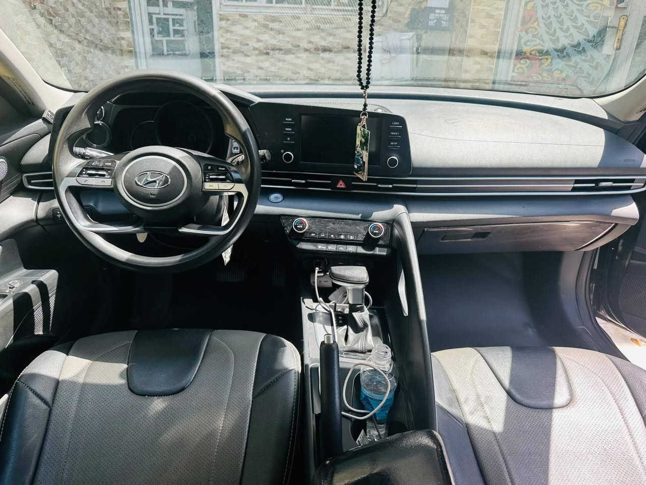 السلام عليكم
السعر 138 بيه مجال 
النترا 2021
ماشية 81mi 
حادث قبق الجنطه وجاملغ خلفي
بدون دواخل 
رقم أربيل هزة جديدة 
منظومة غاز بيه 

 المواصفات
بصمة 
تشغيل عن بعد
رادار امامي خلفي + مانع اصطدام🧭
توقف ذاتي 
شاشة كبيرة 🖥️
ترحيب ابواب 
تحديد مسار
مثبت سرعه 
اوامر صوتيه
Bluetooth Aux USB
ثلاث وضعيات قياده
مانع انزلاق
جنطه ذكية
***********
