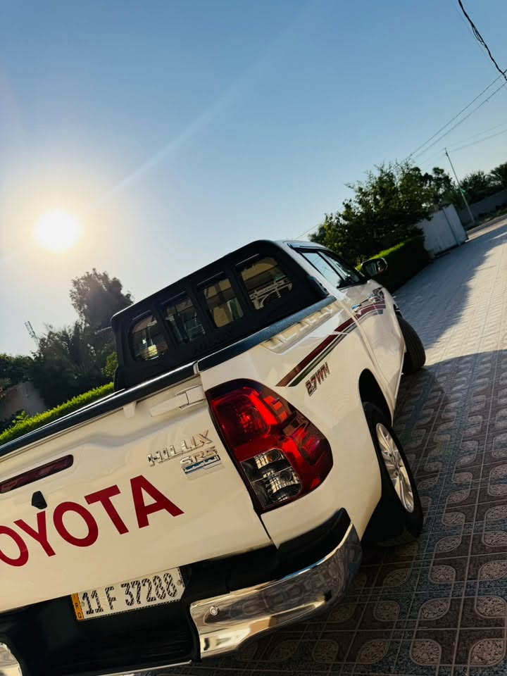 بسم الله الرحمن الرحيم 
بيكم هايلوكس 2022 للبيع او المراوس 
السيارة جديدة خير من الله 
فول 1/1 اعلى مواصفات بالبيكم 
شاحن لا سلكي 
اشاير مري 
تدفئه + تبريد مقاعد 
شاشه ابل كار بلي 
رقم وسنويه جديد 
للاستفسار الاتصال على الرقم ***********
