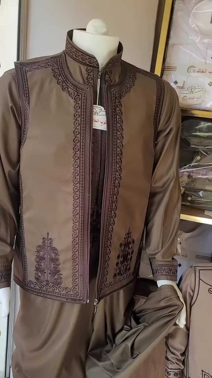 نعتذر عن الرد واتس لضغط العمل 

#ملبوسات_الهيبة_
#ضمن_مدينة_سرمدا
#سرمدا_ساحة_السوق
#شمال_المول_الذهبي_50_متر_نفس_الخط
#او_سرمدا_دوار_ابورستم
#غرب_الدوار_50_متر_اول_مفرق_ع_اليسار


**إذا كنت صاحب هذا الإعلان وتريد حذفه لأي سبب، رجاءا أرسل رسالة إلى الدعم الفني**