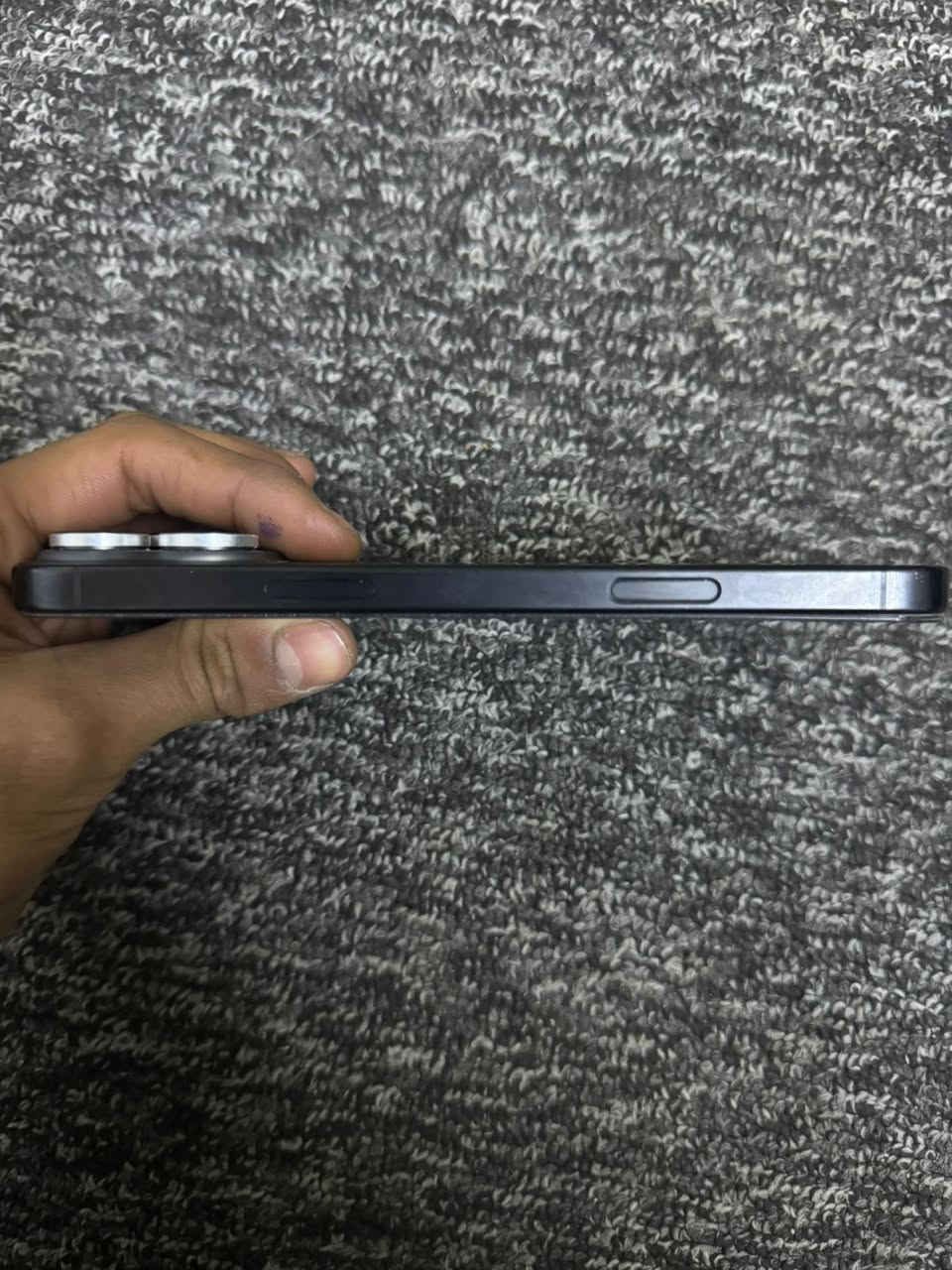 السلام عليكم ايفون 16 برو ماكس لون اسود بطاريه 94 ذاكره 256 نموذج M/AA
جهاز فقط مبدل شاشه وبيها فطر منبين وكامره وشاصي فقط وكلهن أصليات بس يحتاجلهن تروح يم ابو الحاسبه يسويهن من ابل سعره 750 ملاحظه اني مـو بياع شراي 
رقمي ***********
مكاني بغداد الدوره
