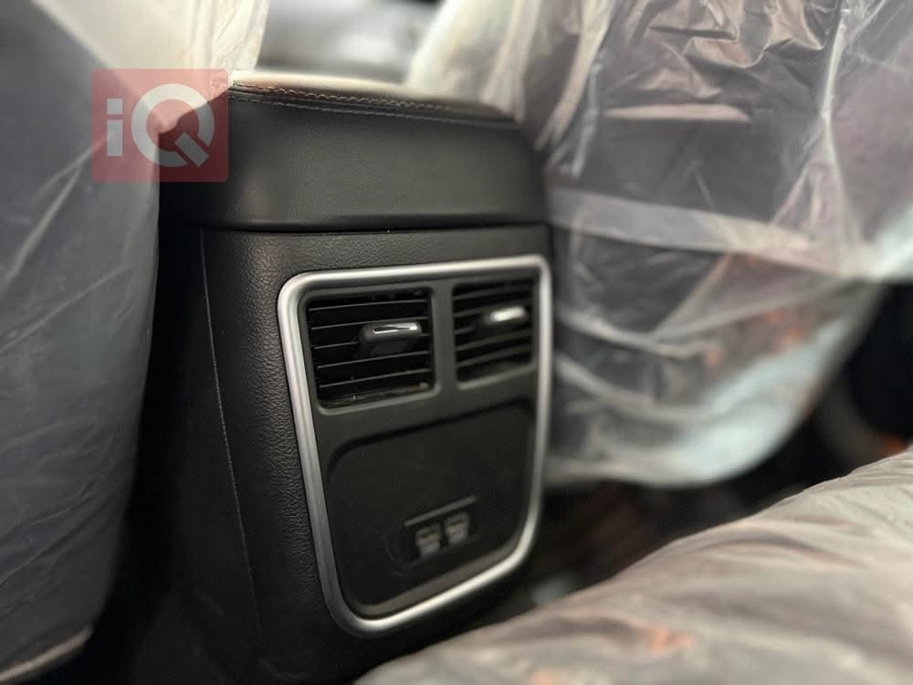 جارجر sxt
موديل 2022
ماشي 58
سياره بي جاملغ او باب مبدل بلادي بدون دواخل بدون ايرباك
ضرار كلش خفيف موجود صوره حادث
مكان كركوك
سعر 243

***********
