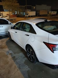 مكلف بالنشر تفاصيل عند صاحب سيارة 07805473257