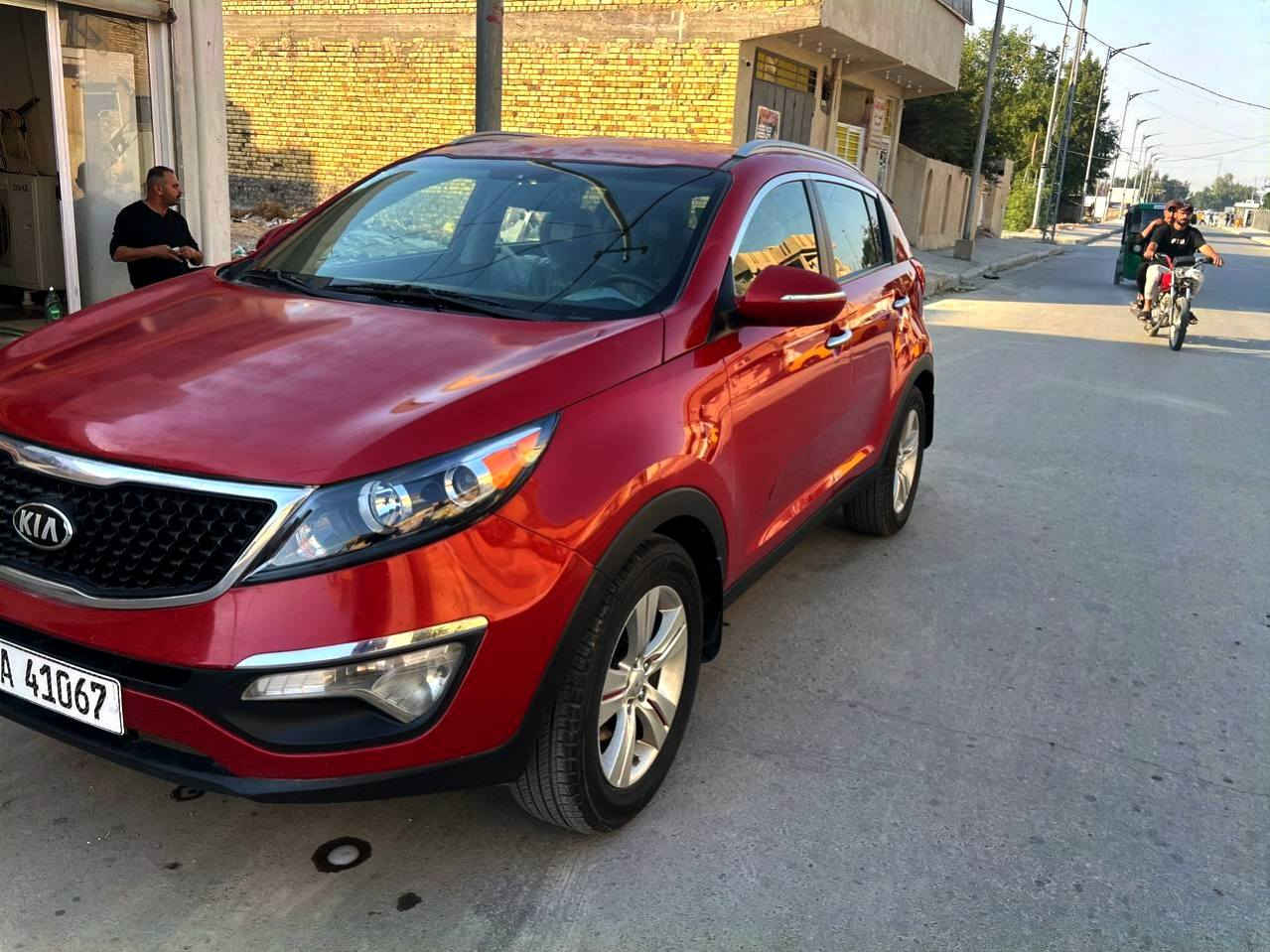 السلام عليكم للبيع كيه سبورتج موديل 12امريكي حادث بنيد وچاملغ جهت الراكب سياره جاهزه منكلشي محرك الفين رقم كربلاء رقم انگليزي هزه جديده باسمي مكاني واسط/***********///***********
