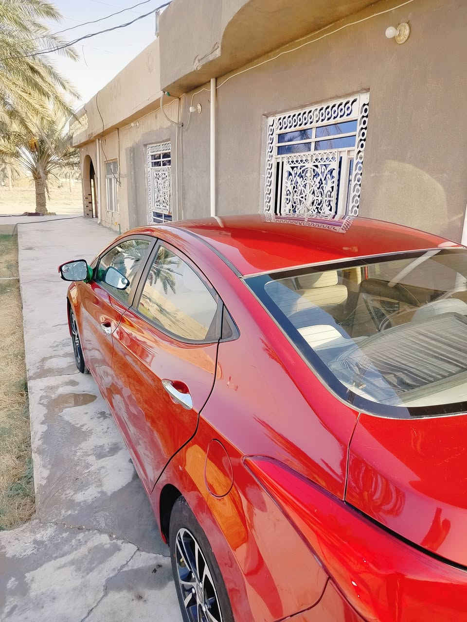 سلام عليكم الانترا للبيع
موديل14 
نص مواصفات 
رقم بغداد انكليزي 
بيها اربع قطع 
سعر107وبيها مجال 
مكان نجف
***********
