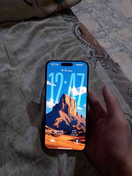 سلام عليكم ايفون15 برو ماكس ذاكرته256 بطاريته88 عربي شرق اوسط دبل شريحه كارتونه موجود  مبدل شاشه اصليه  وضهر غير لون وفلاش مالته ميشتغل  جهاز نضيف رايده700 الف مكاني بصره شاشته اصليه فيس ايدي شغال
