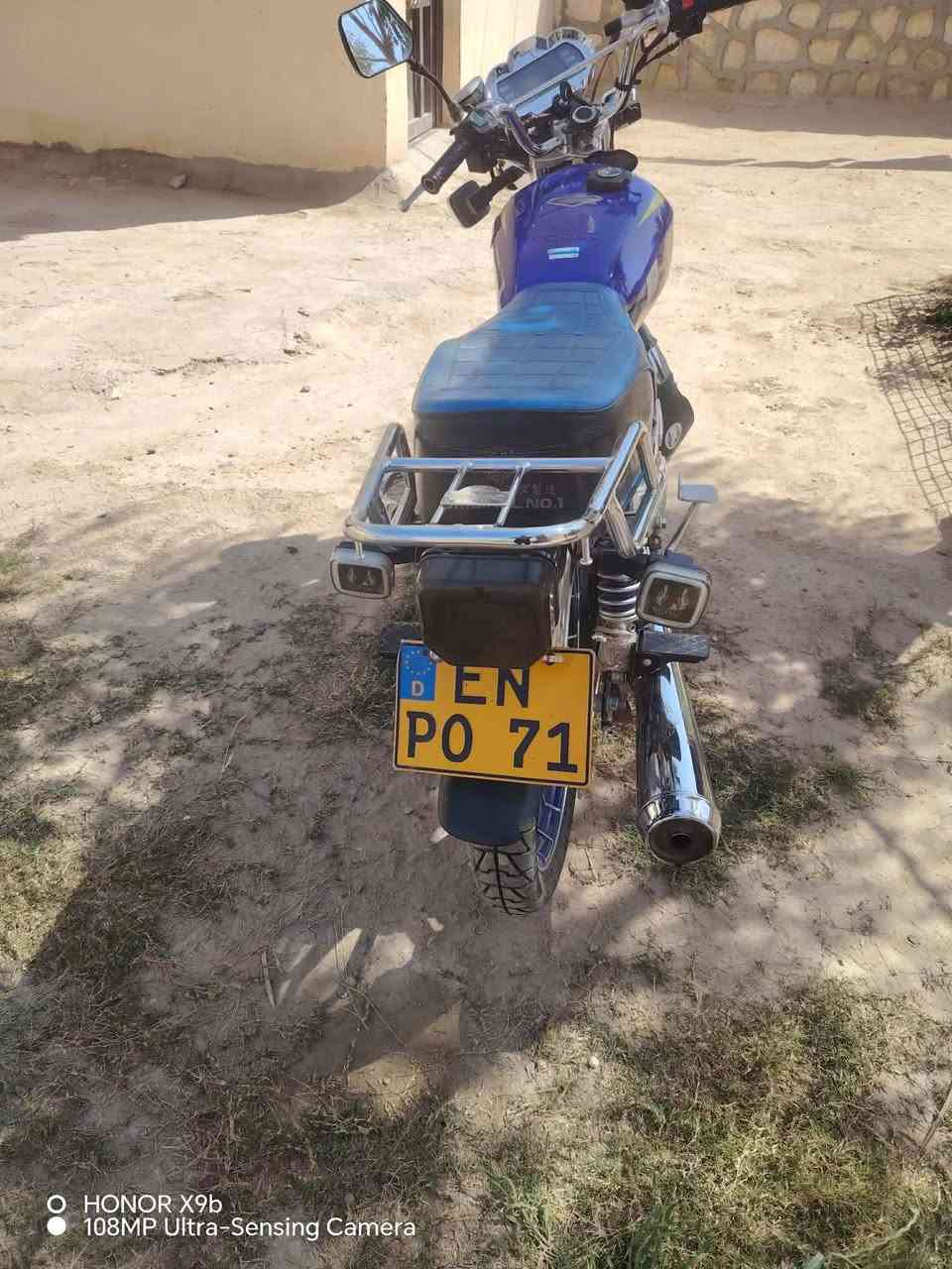 سلام عليكم دراجه للبيع نضيفه السعر يم هذا الرقم صاحب الدراجه كل التفاصيل يمه.. ♡
***********
