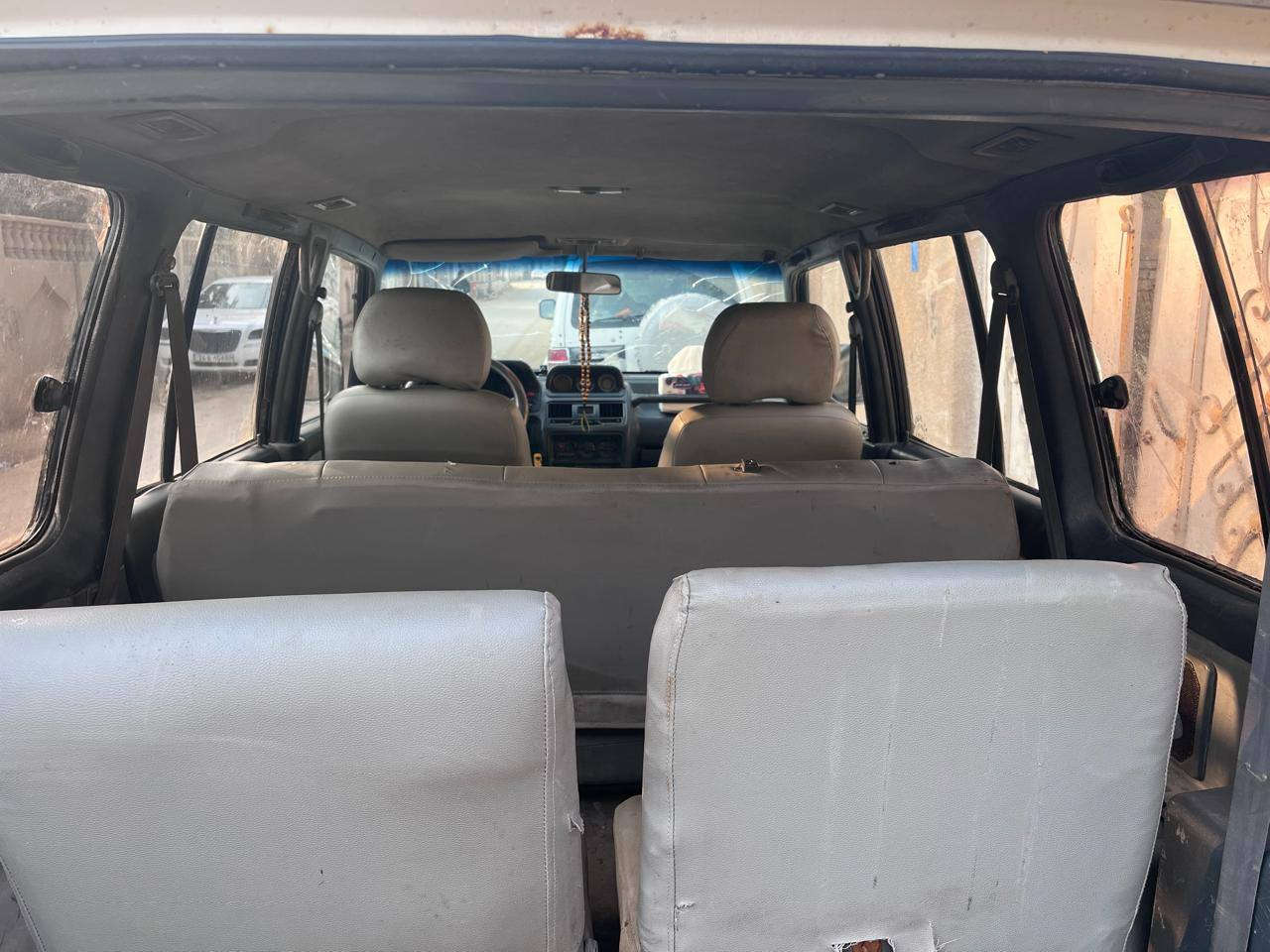 السلام عليكم سيارة باجيرو مديل ٩٤ مكينة وكير بلاد تبريد شغال رقم بغداد مشروع وطني سنوية ٢٧ مكاني البصرة السعر ٤٨ وبيها مجال الشراي يتصل على هذا الرقم ***********
