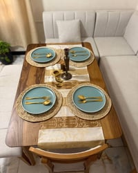 ميز طعام • خشب • جديد