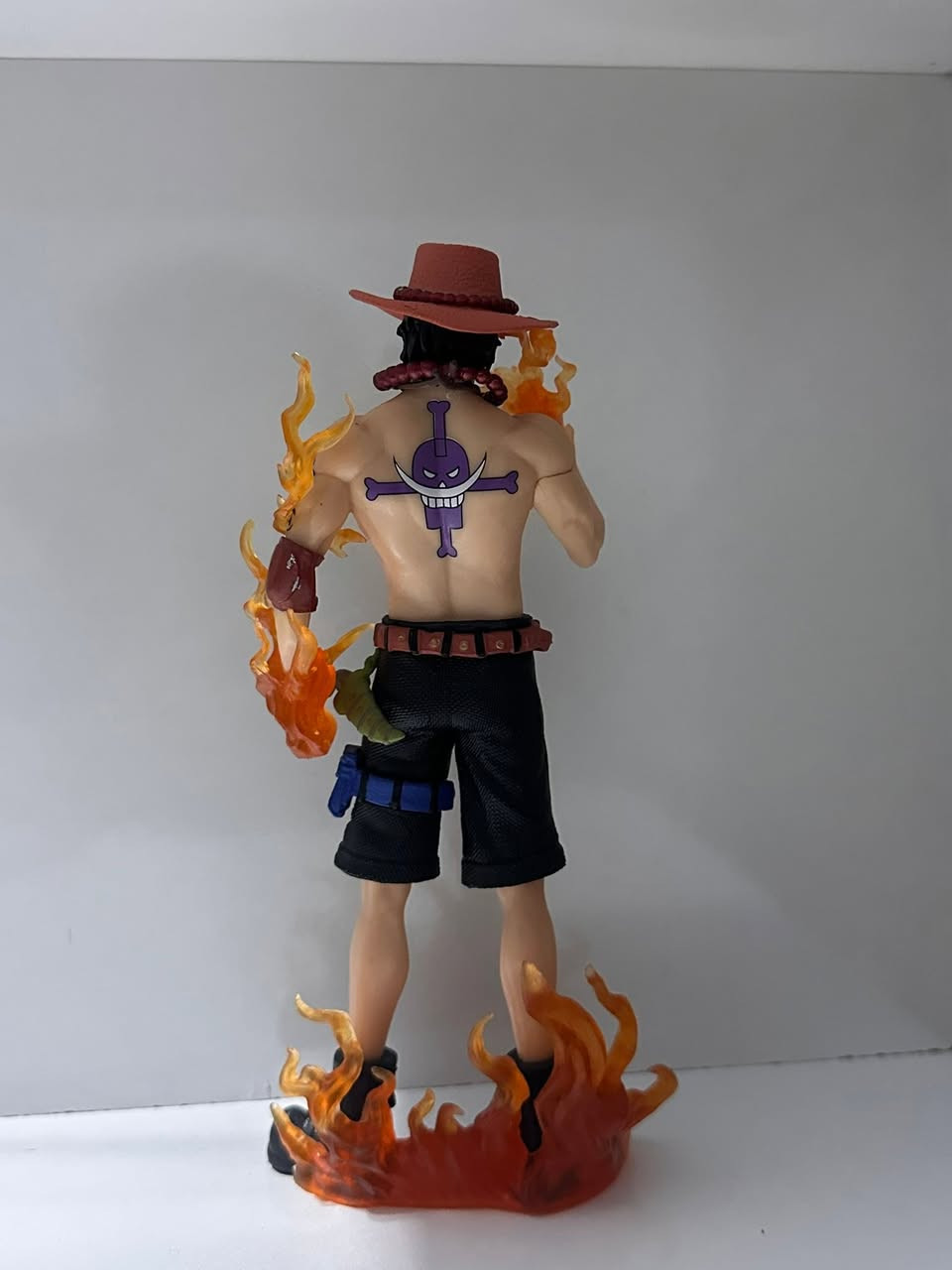 مجسمات للبيع موجود توصيل لكل المحافظات  مجسم ايس من انمي ون بيس ضوئي طول المجسم 21 سم سعر المجسم 25بيه مجال


**إذا كنت صاحب هذا الإعلان وتريد حذفه لأي سبب، رجاءا أرسل رسالة إلى الدعم الفني**