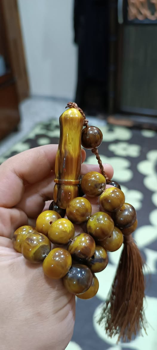 وقت نقول نوادر هيك.يعني 
افغاني انتيك على الأول....لعيونكم 🌹📿🌹📿🌹📿


**إذا كنت صاحب هذا الإعلان وتريد حذفه لأي سبب، رجاءا أرسل رسالة إلى الدعم الفني**