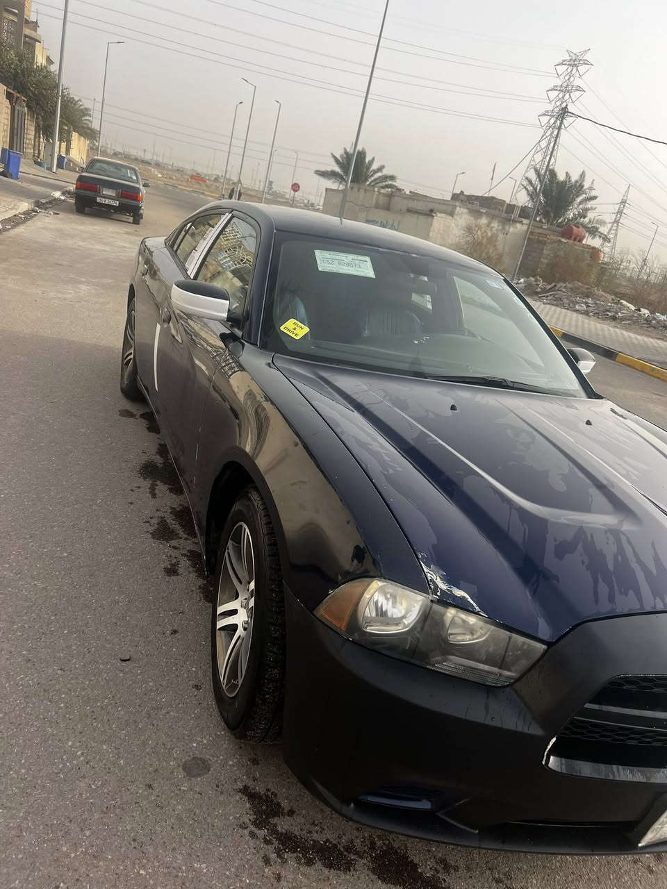 سلام عليكم جارجر للبيع موديل 2014 اصل وراد كندي 🇨🇦 سياره مكفوله من الظربه  او   بس مرشوشه جماليه كير محرك كفاله او. محرك 3600 سياره توويل رقم بصره راعيه يريد تحويل سنويه جديده مكان السياره البصره سعر 125 وبيه مجال باقي تفاصيل على اتصال *********** بيه مدكر امامي مبدل
