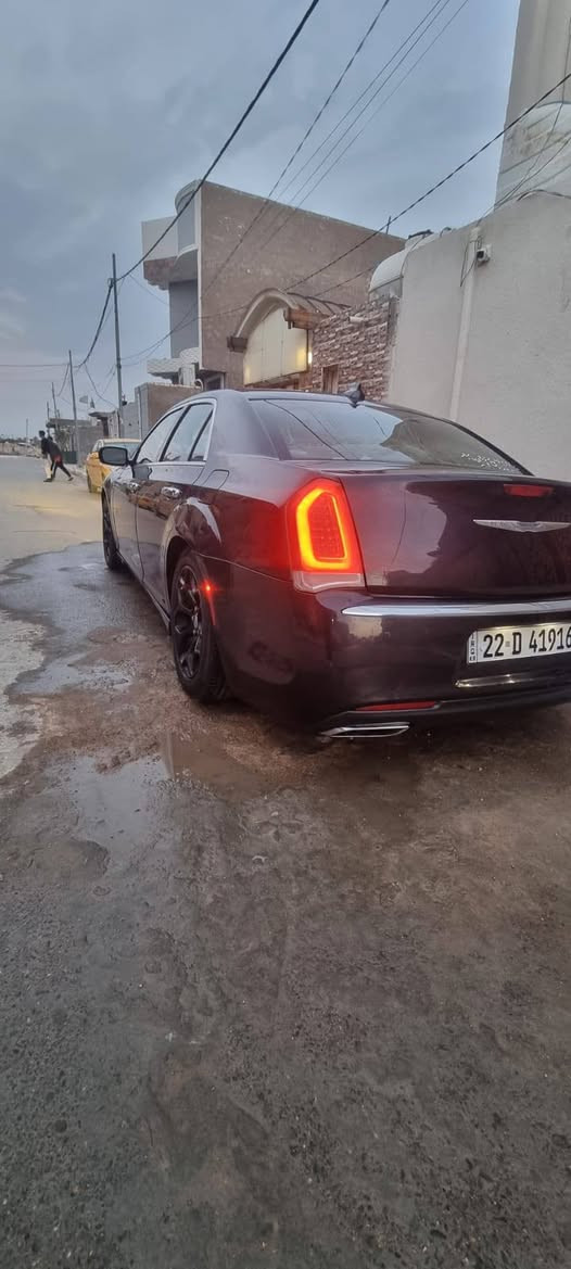 السلام عليكم
للبيع كرايسلر C300 اوباما 
2015 رقم اربيل انكليزي الدولي شرط التحويل هزه جديده V6/3600
تو ويل
كلين دعاميه فقط

تخم تاير تدفئه تبريد كله جاهز
المواصفات/
كير ماوس 8 نمر
بانوراما قطعتين
تشغيل عن بعد
كشنات تدفئه تبريد
كشنات كهرباء جلد 
لايت زينون عدسه
شاشه كبيره تدعم كاربلي
بصمه تشغيل وأبواب
كامرا خلفيه
ستيرن كهرباء
تبريد قطعتين
تحكم ستيرن جهتين مع مثبت سرعه
مري كهرباء
برده خلفيه كهرباء
ويل18 بلادي
باقي المواصفات معروفه
السياره جاهزه ومال جناي 
سعر 200$ وبيها مجال 
مكاني الديوانيه 
***********
***********
