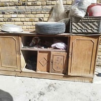 بوفيه • محتاج تصليح • بيها مجال