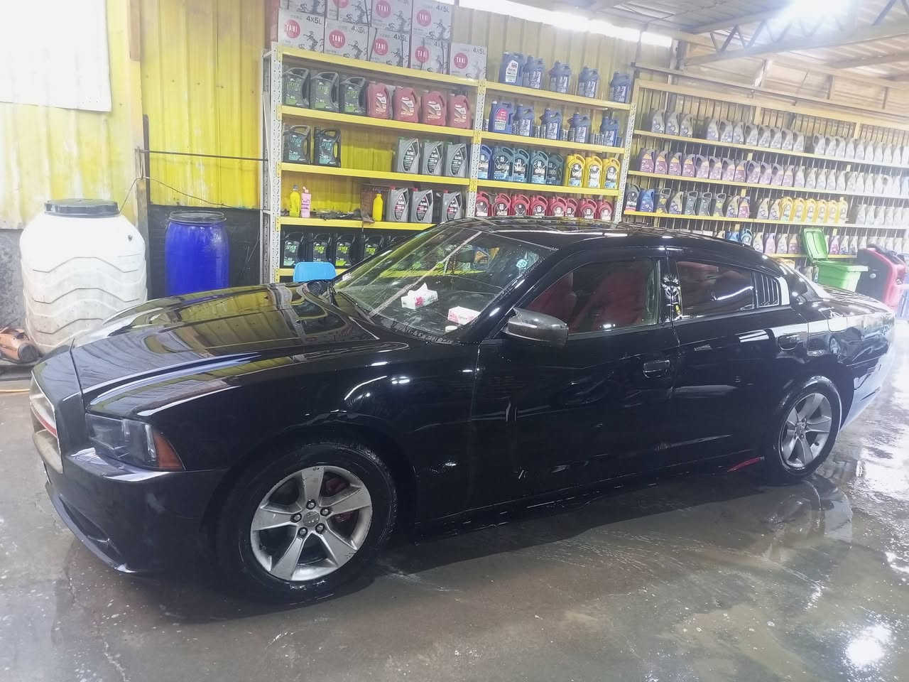 سلام عليكم جارجر البيع مديل 12حادث باب فقط مال العبري وصار بيه دحجه بيه بجاملق الخلفي جيهت سايق موجوده بدون تصليح بصيطه نقص تبريد فقط رقم بغداد نكليزي بسمي سعر 145وبيه مجال بيع مستعجل رقمي *********** سياره فتحه وشاشه كبيره
