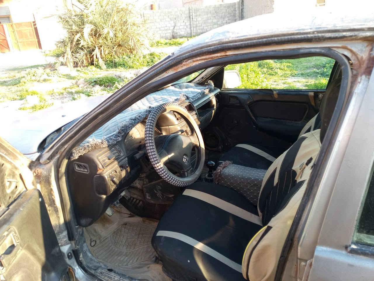 #اوبل فيكترا حجم 16
موديل 1989
سعر 18وبيها مجال 
للاستفسار الاتصال***********
