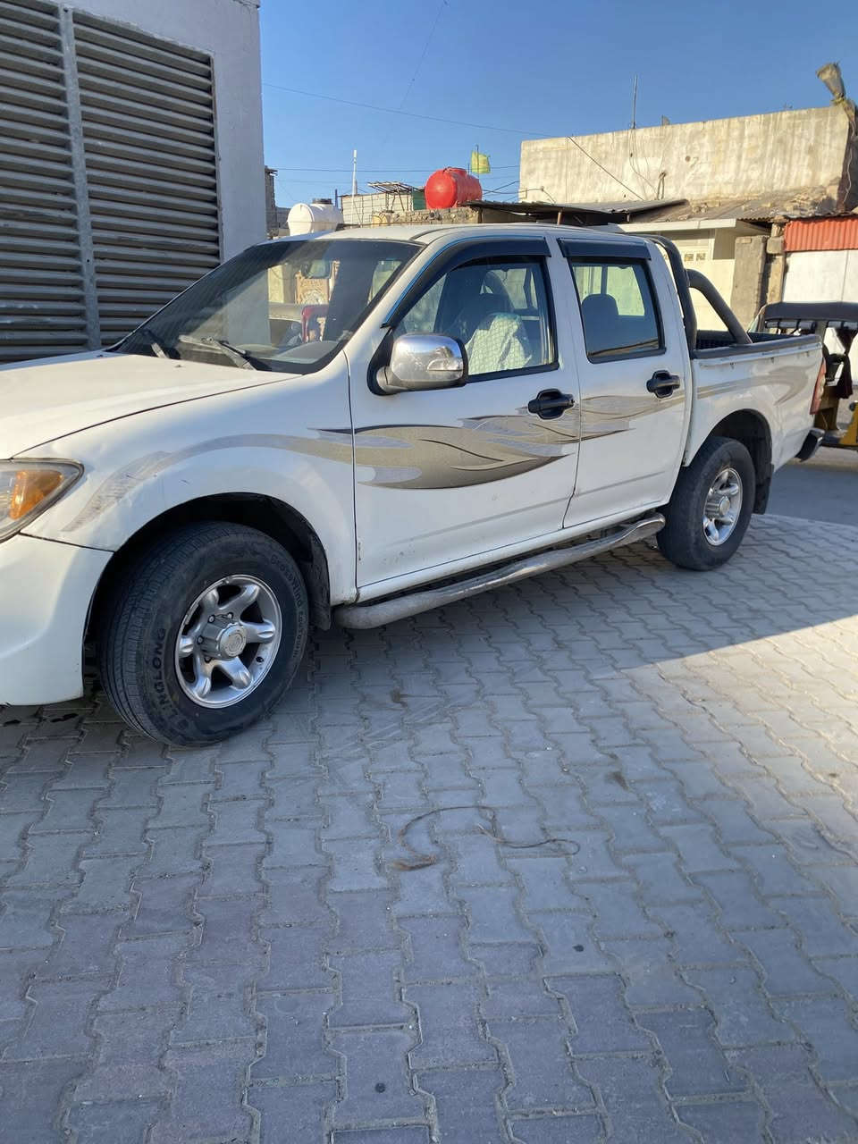 سلام عليكم سياره گنو للبيع مكان السياره بغداد الطالبيه سعر خاص رقم ***********
