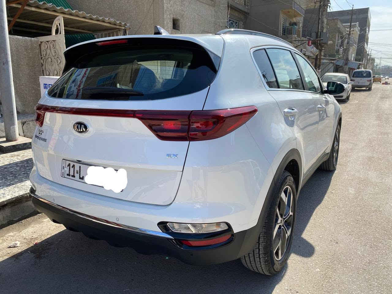 السلام عليكم
كيا اسبورتج وارد امريكي فول لمتدد

موديل 2022 بانوراما 

اربع عدسات لايت 
مكينه 2400 اربع سندر

بانوراما كشنات جلد وكهرباء تدفئة تبريد

رادارات تحكم ستيرن شاشه كبيرة سماعات هارلم

ثلاث مودات قيادة مثبت سرعة يدات ترحيب

جنطة كهرباء مرايات شفط دخول ذكي

نظام اوتو هولد بصمة ابواب هندبريك بصمه 

قطعتين صبغ جاملغ وبنيد مكفول دواخل شواصي

سيارة جديدة ماشية38 الف 

رقم بغداد انكليزي مكان السيارة بغداد 

للاستفسار ***********
