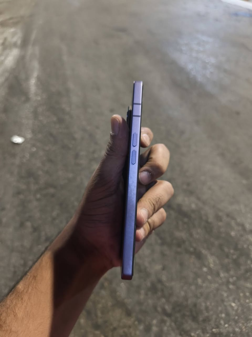 نوت 50برو بلس 5جي  ذاكرة 256 عشوائية 12+12 كامل ملحقات 450وبي مجال للشراي ***********
