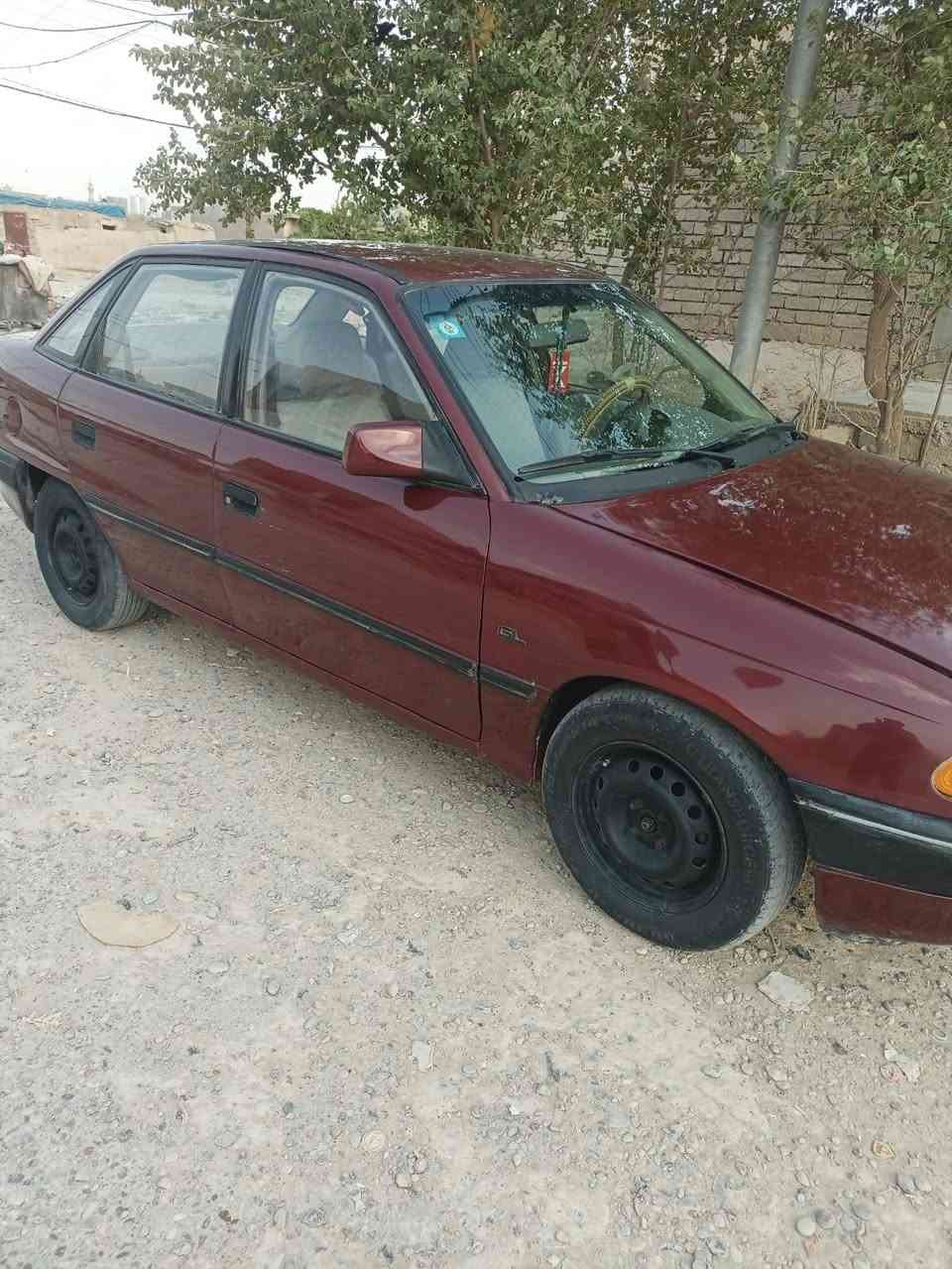 مكلف بالنشر سياره استره للبيع موديل 94 محرك 1600كير عادي گير ومحرك فول  رقم ادياله  انكليزي بسمنه مصبوغ عام سياره حلوه السعر 33بيها مجال بسيط العنوان سامراء ***********

