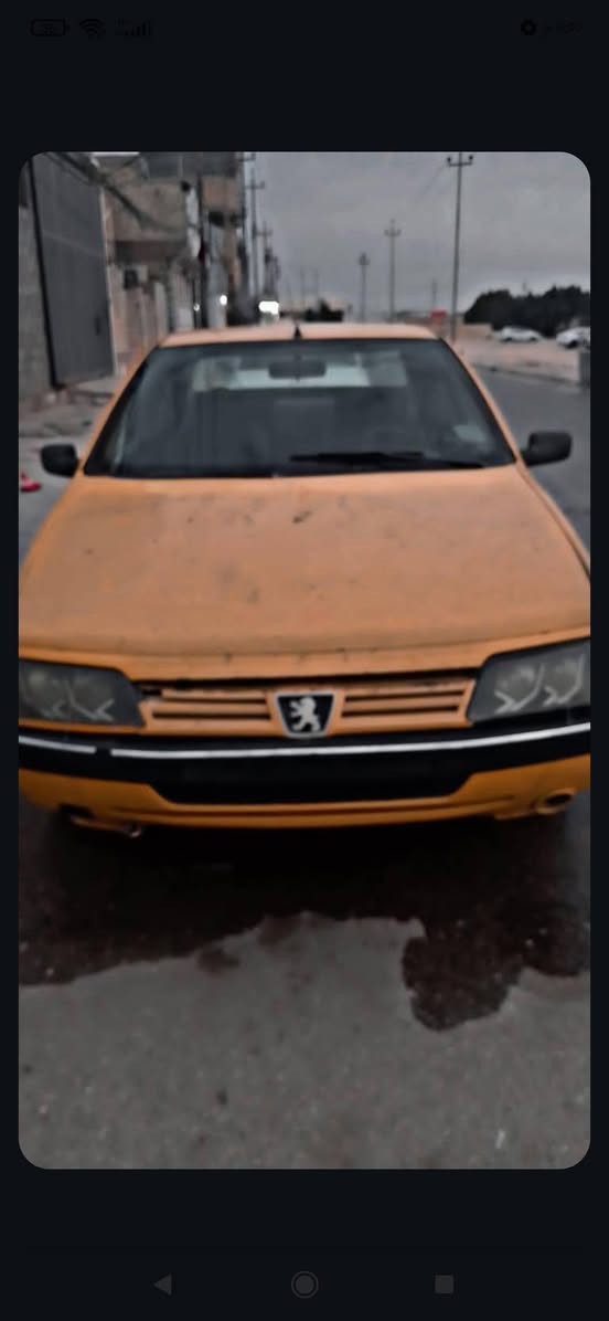 السلام عليكم  سياره بيجو روه محور لوته ماتيك ونجي السياره محرك وكير جدد السياره جلنت تشتغل سابقن ولسياره واكفه بلباب رايدلهه فيتر مثل ما موضحه بلصور  السياره بدون راعي السياره  فقط ماندل راعيهه والساره عندي فقط سنويه ستنساخ السعر 5ورقات لستفسار علا هاذا الرقم***********👇🏻🤍
