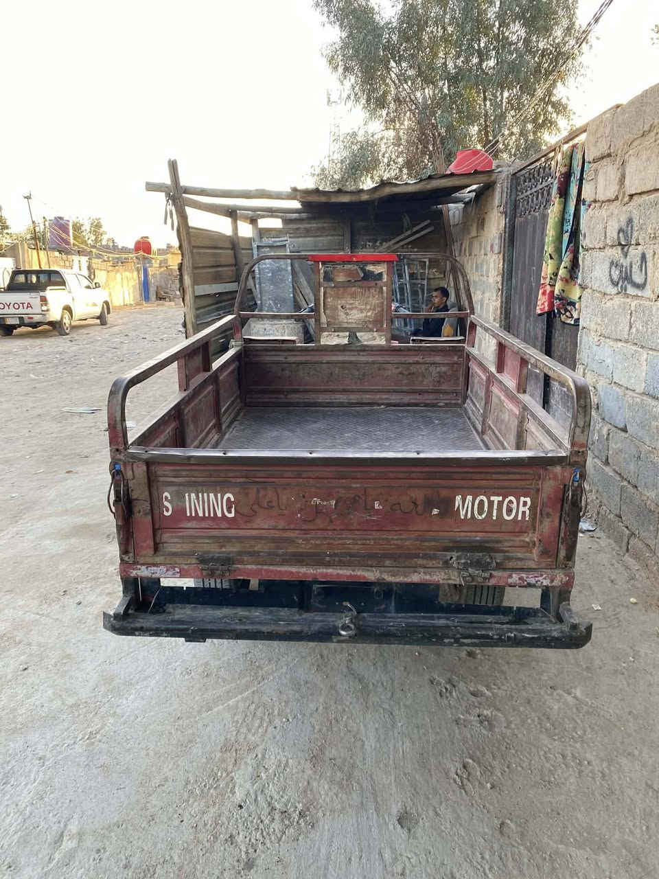 السلام عليكم ستوته للبيع مكان كربلاء السعر مليون ونص وبيها مجال موديل 2009 اوراق ***********
