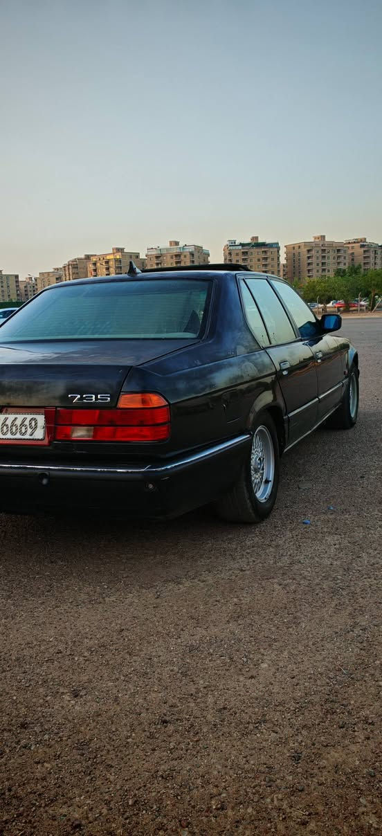 735 موديل 93
اصل بليتة وسنوية رقم بغداد الدولي بسمي تحويل ثاني يوم 
السنوية لحد 2027
السيارة جاهزة ومال جناي 
بچم عريض
مكينة وگير خير من الله
صدر امامي خلفي جديد
سلايد 
دبل ايرباگ 
دبل كمبيوتر
اربع جام كهرباء
كشنات جلد كهرباء
داخل صاج ملكي
بردة خلفية بلادية
ويل خلية الاصلي
سيارة بلادية مكفول من الدعامية للدعامية بدون ضربة بدون خياس فقط السيارة بيها مكانات جاردة
مكان السيارة بغداد العامرية 
السعر 43 وبها مجال تجي ويحضر واجبك 
***********
***********
