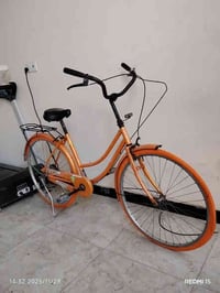 شباب بايسكل بناتي  كامل مكمل  يحتاج له بس تعديل ويل خلفي  وياله مختمه ...