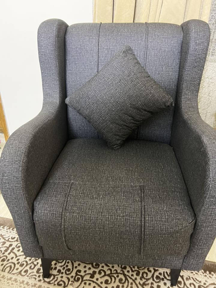 تخم عراقي سبع مقاعد للبيع مستعمل قليل جدا السعر ٤٠٠  وبي مجال للاستفسار تواصل عالرقم ***********9
