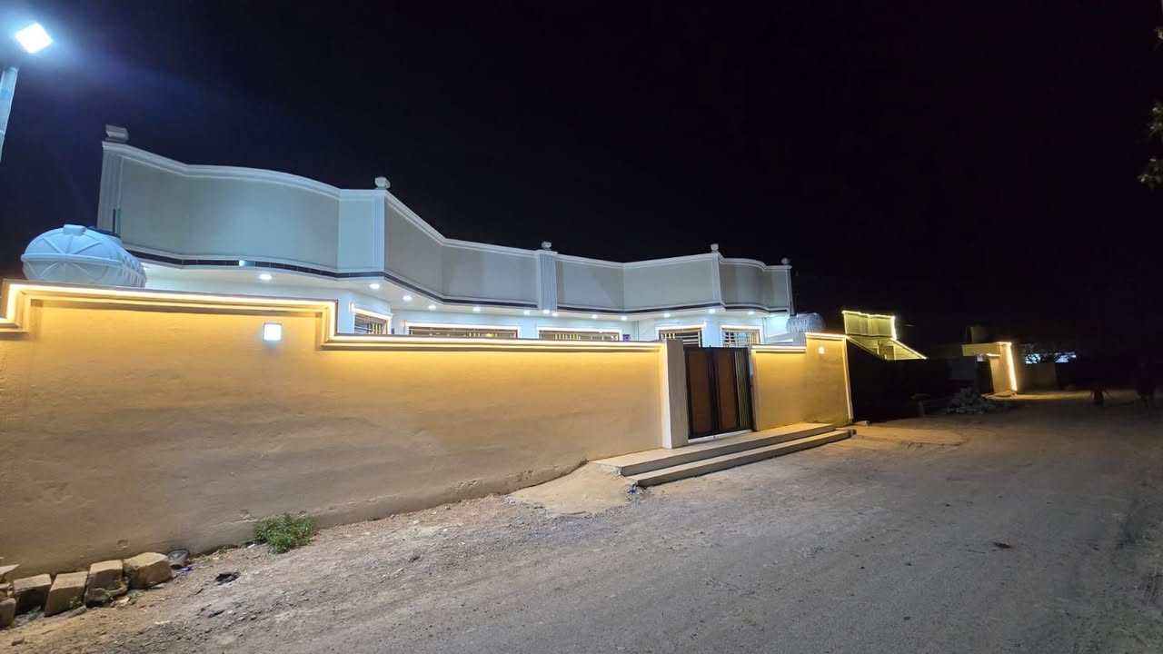 بيت في جسر ديالى:العريفية للبيع
مساحة 600m²
للاستفسار التواصل على الرقم:***********
