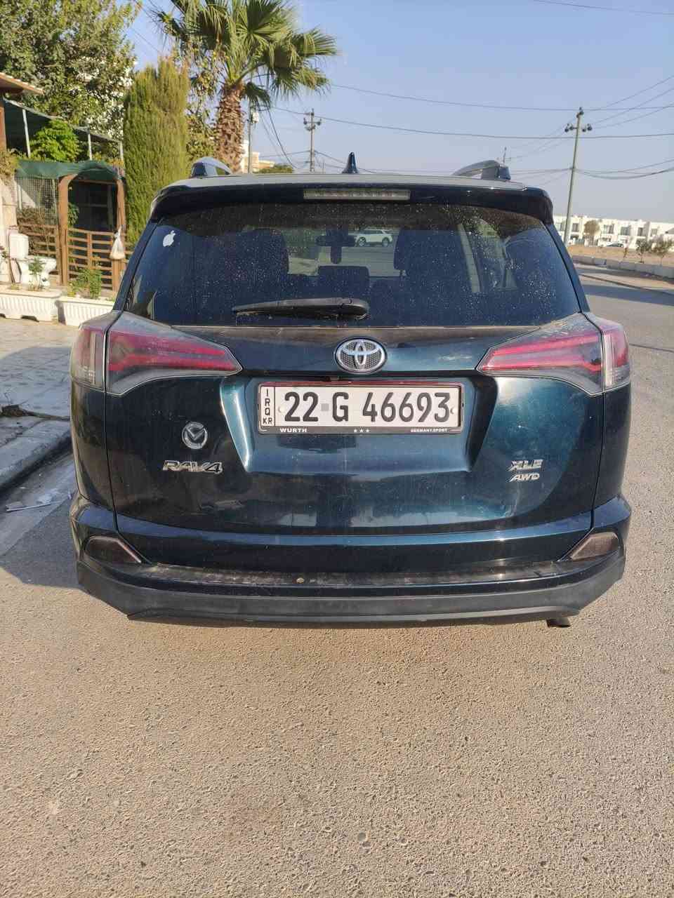 سلام عليكم
راف فور 2017 xle للبيع
وارد امريكي
مواصفات xle فول مواصفات 
رادار امامي 
مثبت سرعه 
تثبيت مسار
كامرة خلفية 
ويل حجم 17
ماشية 150الف ميل
بيها قطعة وحدة 
السيارة مكفوله من التنقيص والتبخير
السيارة رقم اربيل ومكانها اربيل
السعر: 155 ورقة وبيها مجال 
رقم الهاتف للتواصل على الواتساب:***********
