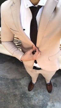 ماركة Efendi • قماش إيطالي • مقاسات متوفرة