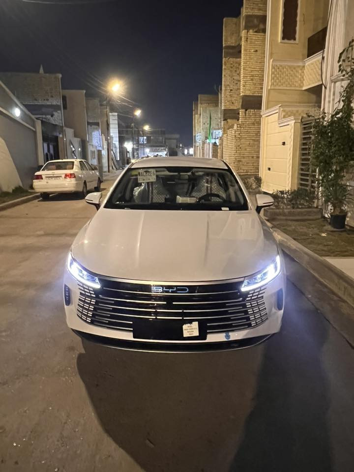 السلام عليكم شباب بي واي دي دستريول للبيع زيرو ما ماشيه  مكانه بغداد ب18 و550 وبيهه مجال بصيط حك الجيه ما مرقم  ***********
