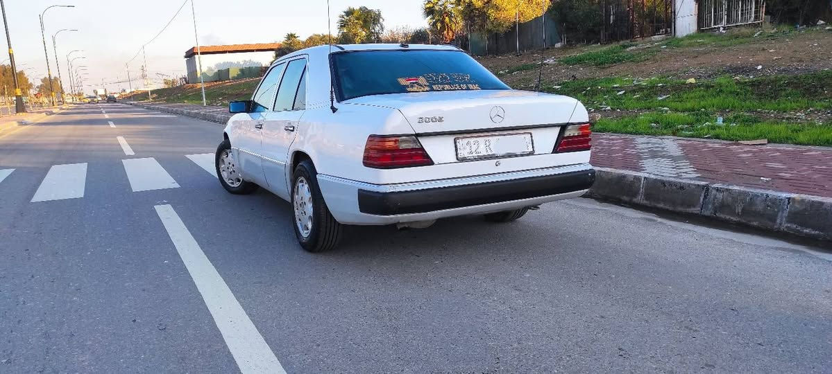 مارسدس دب
رقم انكليزي 
هزة جديدة 
محرك بلادي 6سلندر
كير ومحرك شرط
 قواعد دبل بلاد
بريك ABS
تدفئة تبريد
شرط التحويل السعر اتصل على الرقم ***********
