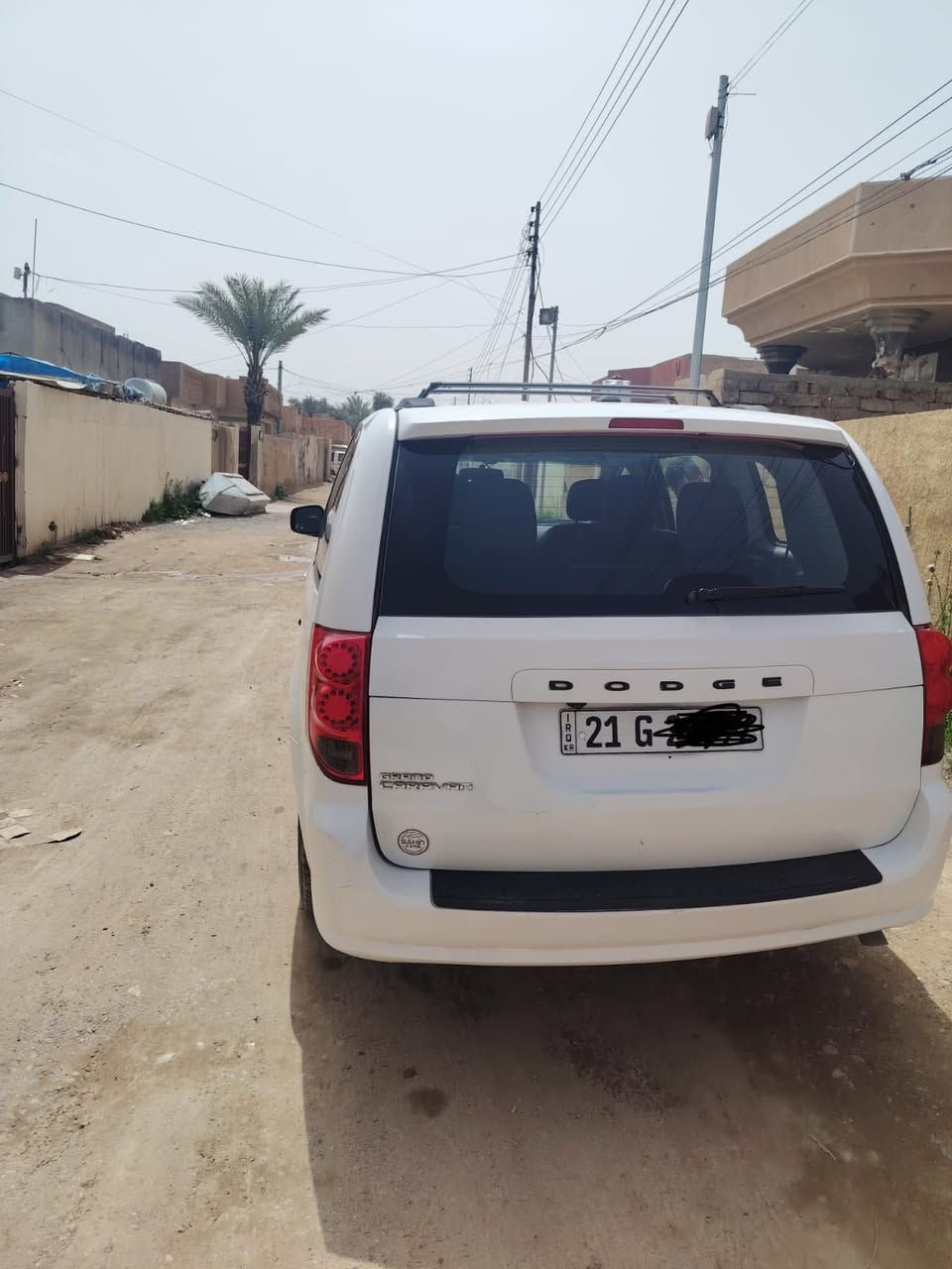 دوج كرفان موديل ٢٠١٧
رقم سليمانيه باسمي 
قطعتين ظرر بدون دواخل جاملغ ايسر شبيرين بقبغ الصندوق
كشنات جلد كهربائي 
تشغيل عن بعد
شاشه قلاب سياره كامله اي نقص مبيها
هزه رقم جديد
سعر ١٥٥ 
مكاني تكريت بيجي 
غير متواجد ع فيس 
وات ساب  ***********
