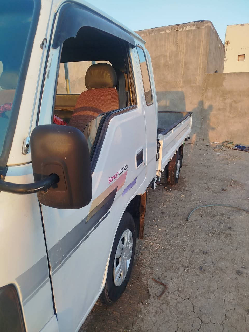 اسلام عليكم قرده موديل 2001 رقم كربلاء سنويه ل 28 كفاله عامه بيه تكحيل كلش بصيط حداديه تخم تاير باتري كهربائية محرك كير كله كفاله شرط الفحص العوان بابل الشوملي السعر 73 وبيه مجال
***********
