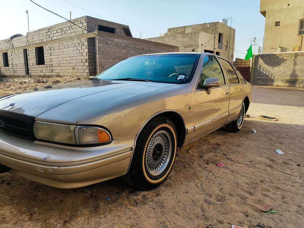 شفر ليت دولفين ١٩٩٣. سياره محرك vvt3000  فيشتين محرك وكير اكسل مبدل خفيف شلعه حلوه مالتهه .  زنون. شاشه.  حداديه ٧٥ بلميه.  كشنات كهربائيه. تخم تاير.  سنويه ساقطه. رقم بغداد.  تريد تحول. بخدمتك  سياره مو بسمي. بسم واحد. هم بلبصره. حائز   يحولك لو وكاله.   سعر. 35 وبيهه مجال الي. مو شراي. لا يتعبني     رقم. الهاتف *********** البصرة, العراق
