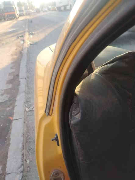 طيبه للبيع موديل ١٥ مكفوله مكينه وكير وتبريد تخم تاير خط ابيض شرط التحويل مكان سياره بغداد حي اور ام الكبر والغزلان ***********
سياره مكفوله من ضربه وصبغ جاهزه من كلشي الله شاهد مال بيت مامشتغله تكسي  36 وبيه مجال حك الجيه
