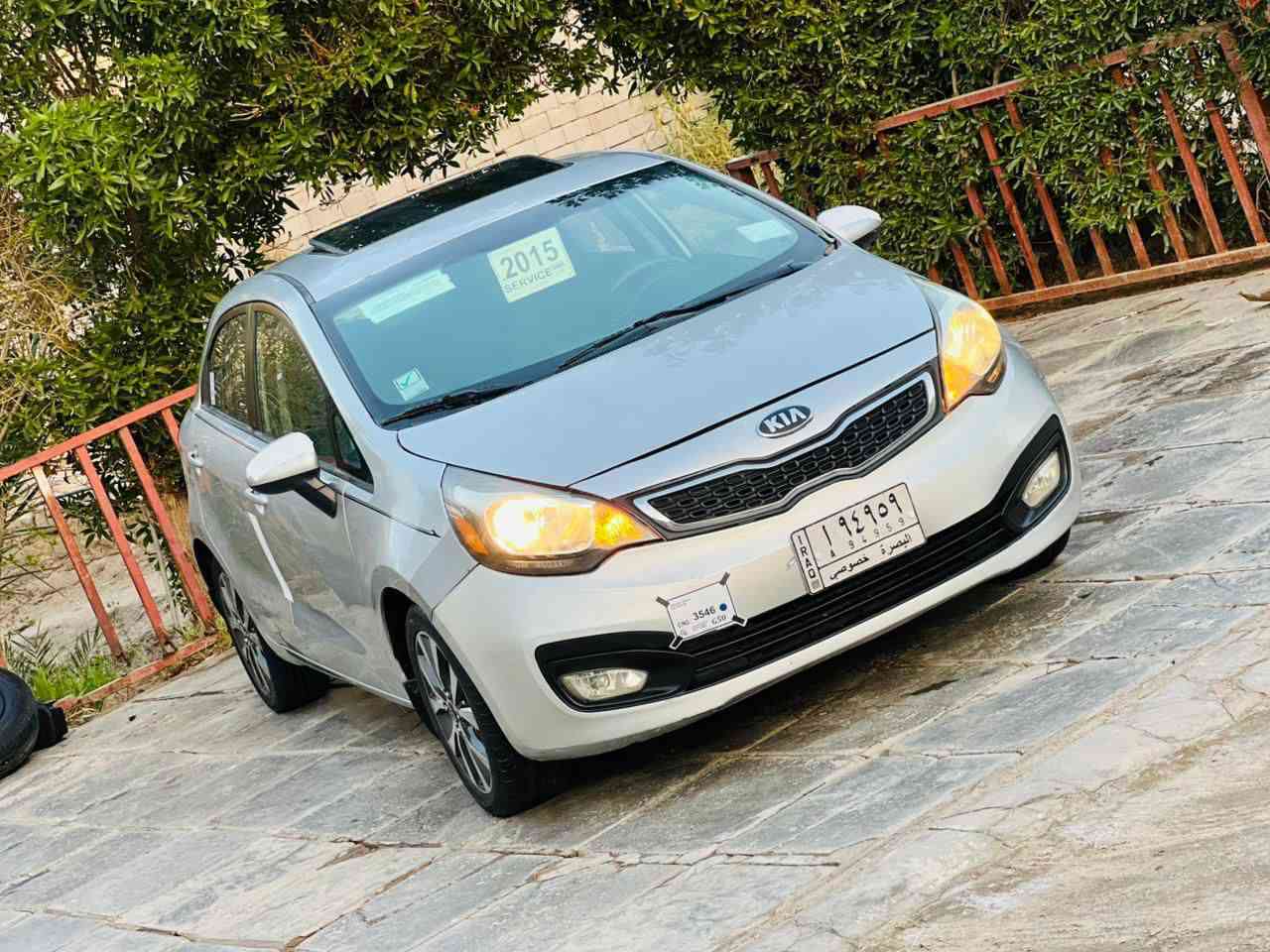 سلام عليكم كيه ريو موديل 2015 فول مواصفات للخير سياره وارد بيه جاملغ صبغ وبنيد والباقي كفاله محرك 1600 دوش كير محرك كفاله حداديه جديده تبريد شغال+ تدفئه سياره جاهزه سعر 75وبيه مجال *********** البصرة, العراق
