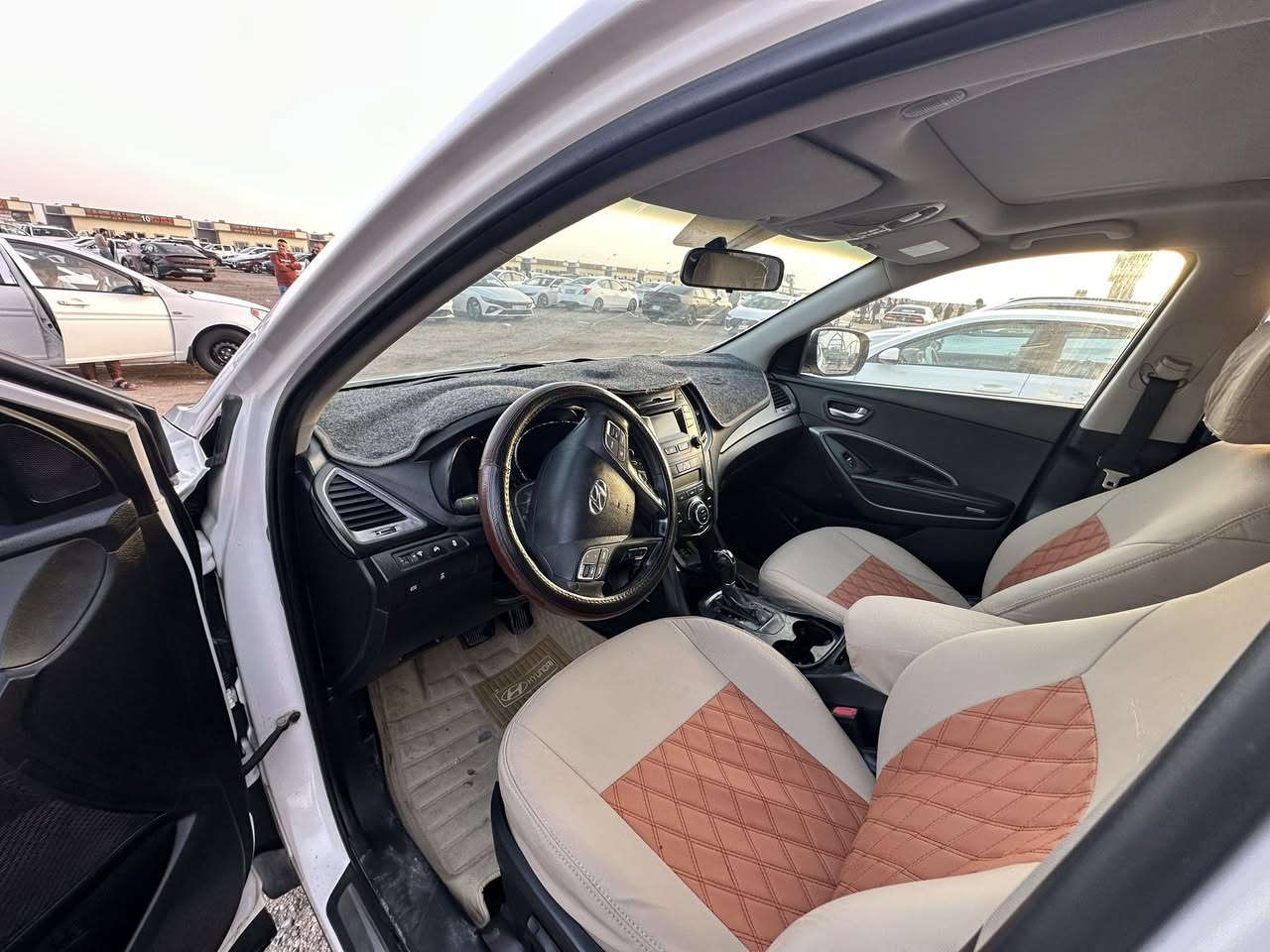 السلام عليكم  هيونداي سنتافي 2013خليجي فول مواصفات سياره نضيفه وحلوه 6سلندر  v6 رقم بصره تحويل مباشر بأسمي مطلوب بيها 165$وقابل لتفاوض(بيع سريع) مكينه جديده للتواصل على الرقم والواتساب***********
