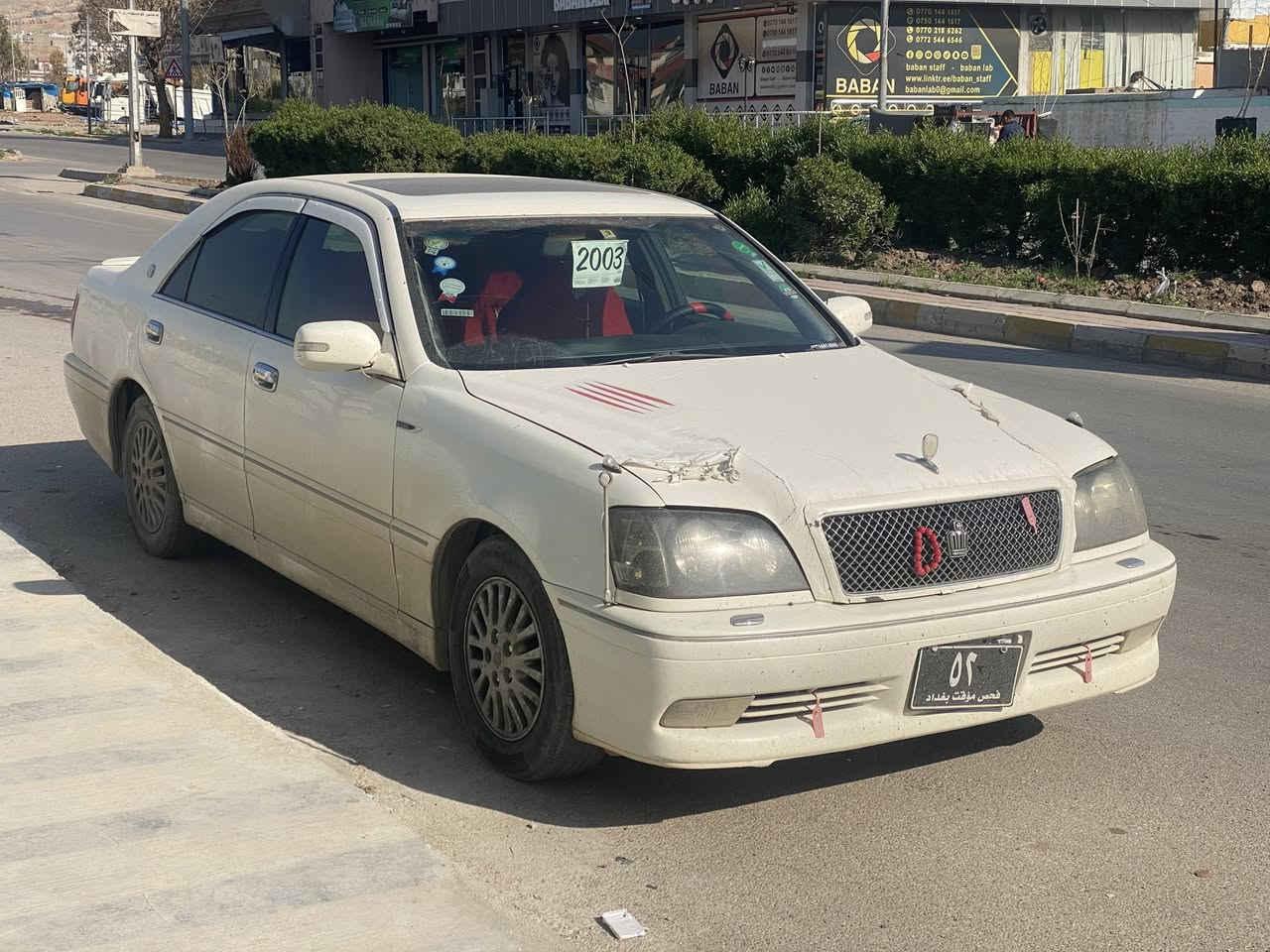 تاقانە
مەلیکە ٢٠٠٢ساخ ساخ
مەکینە D4 گەورە
٣ دوگمەی ناو ڕەش
گێڕ خەلیتەیە
سڵایدو حاسە وپەردە
کوشن کارەبا
٣ پارچە بۆیاخ
تەبریت مەرکەزی
کوشن کارەبا
ئاوێنە ئیشارەت
ماڵی فەقیر
٤٨ گەڵا
ژم مۆبایل ***********
موشتەری نیت سەرمان مەیەشێنە
