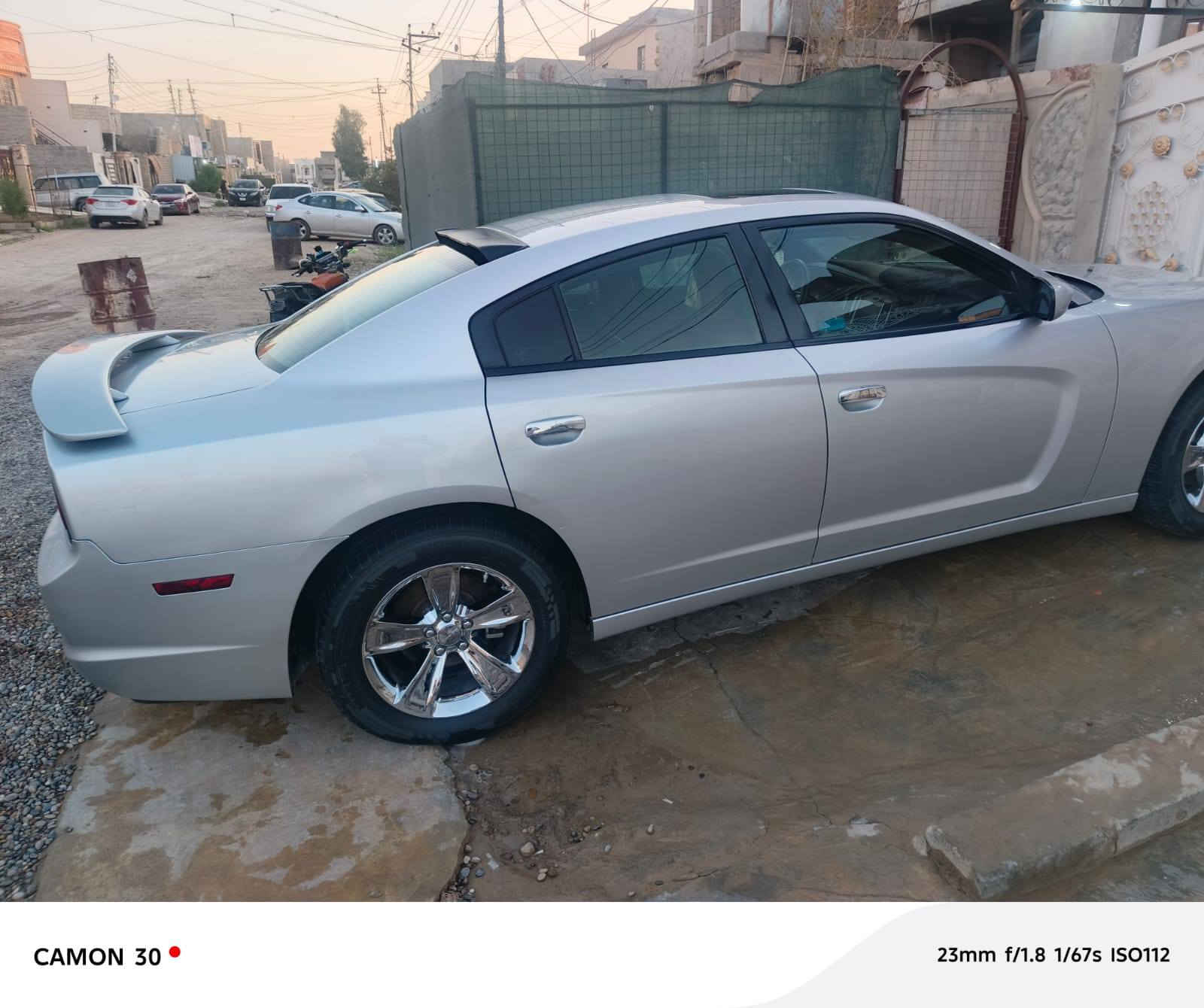 اسلام عليكم دوج جارجر 2012 خليجي سيارة فول مواصفات كشنات لونين  كشنات تدفئه كلاصات تدفئه تبريد عداد 260كير طيارة فتحه ويل 18كروم شاشه جبيرة السياره بيع او مراوس كامري حديث كورله حديث  استفسار او اتصال ***********
