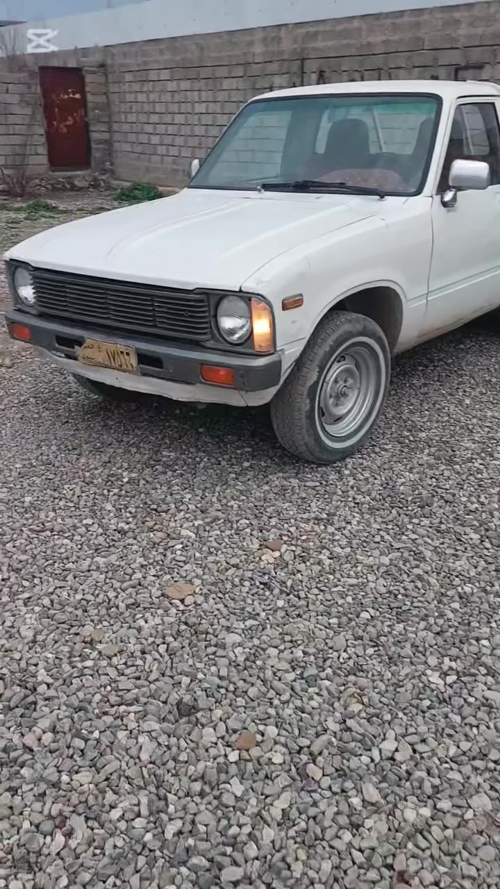 بيكم جديدة بمعنى الكلمة 
محرك وضع شركة كير اكسن شرط
كلشي بيها يشتغل سيارة مو تعبانة
شرعي متوفي.. وبيها وكالة 
ابيعك وكالة من الوكيل فقط 
السعر ٢٥ ومجال بسيط
مو شراي لا تعبني..
***********
